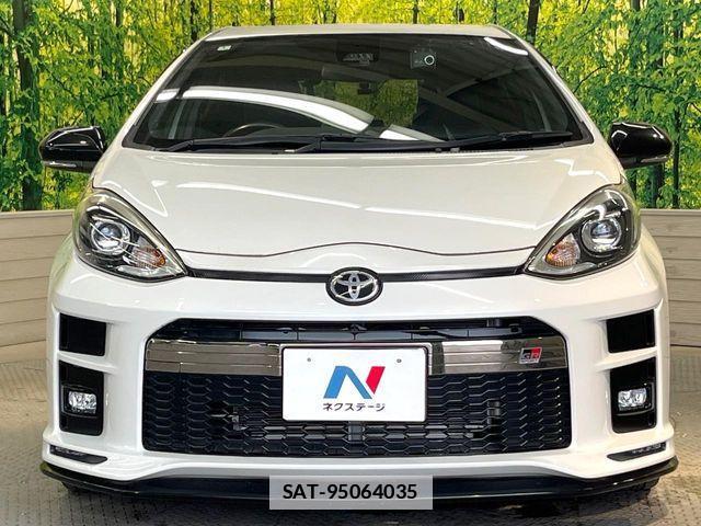 Toyota AQUA 2020-01 7902214-13
