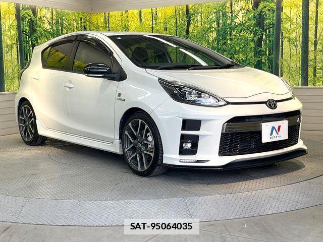 Toyota AQUA 2020-01 7902214-15