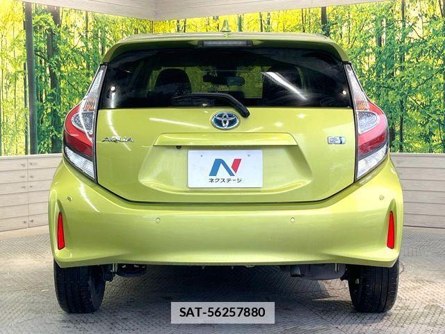 Toyota AQUA 2018-04 7902217-14