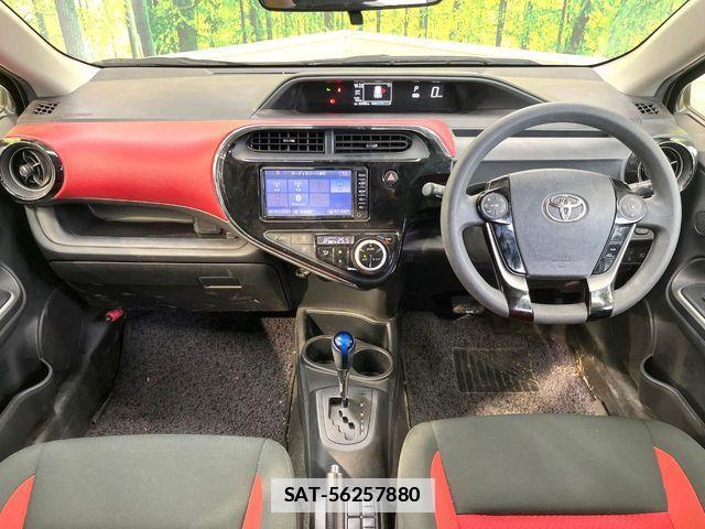 Toyota AQUA 2018-04 7902217-1