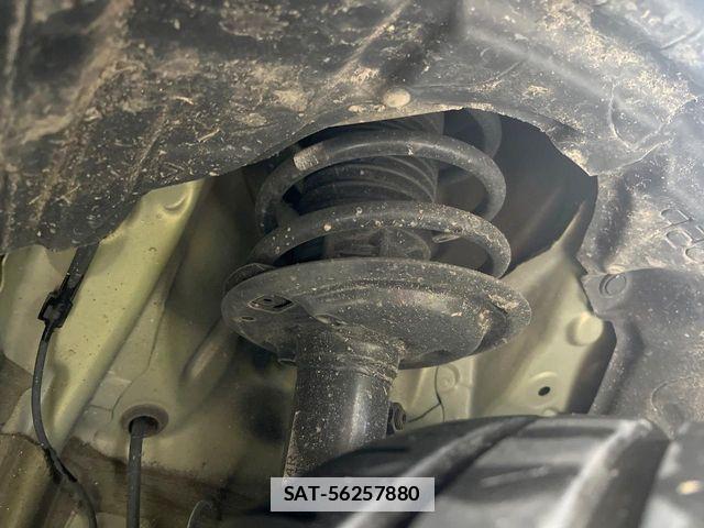 Toyota AQUA 2018-04 7902217-19