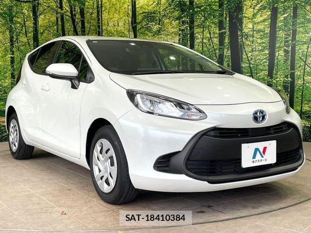 Toyota AQUA 2023-10 7960471-15