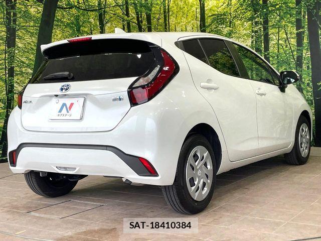 Toyota AQUA 2023-10 7960471-16