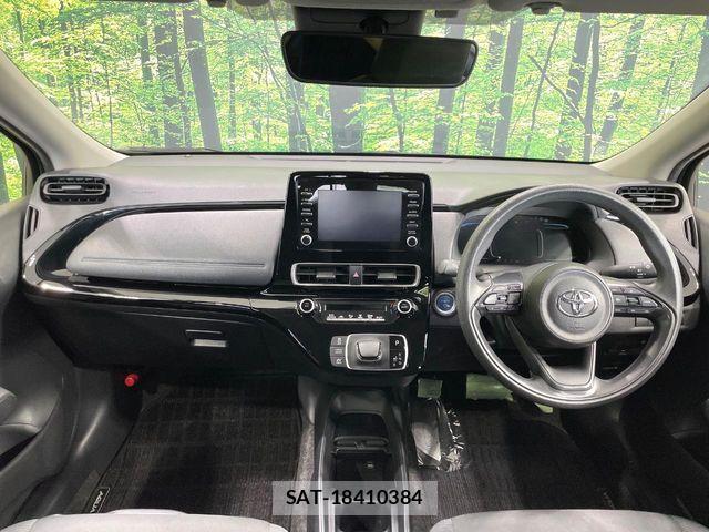 Toyota AQUA 2023-10 7960471-1