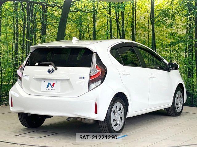 Toyota AQUA 2021-06 7960477-16