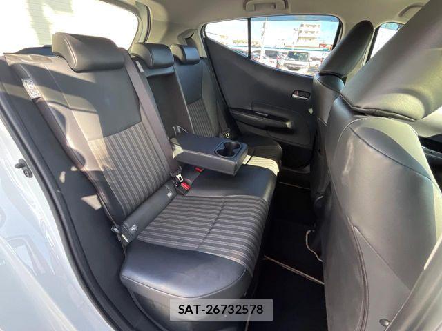 Toyota AQUA 2023-05 7960466-9