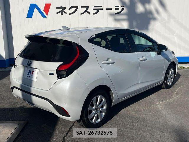 Toyota AQUA 2023-05 7960466-17