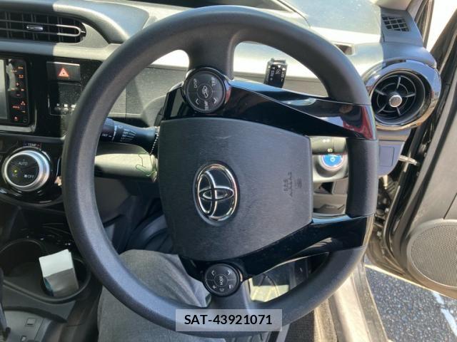 Toyota AQUA 2017-04 7960493-14