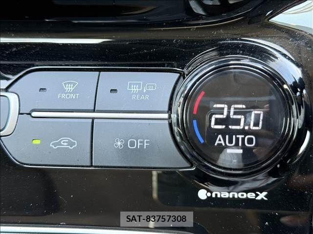 Toyota AQUA 2021-08 7960474-12