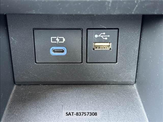 Toyota AQUA 2021-08 7960474-14