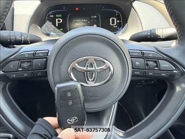 Toyota AQUA 2021-08 7960474-17