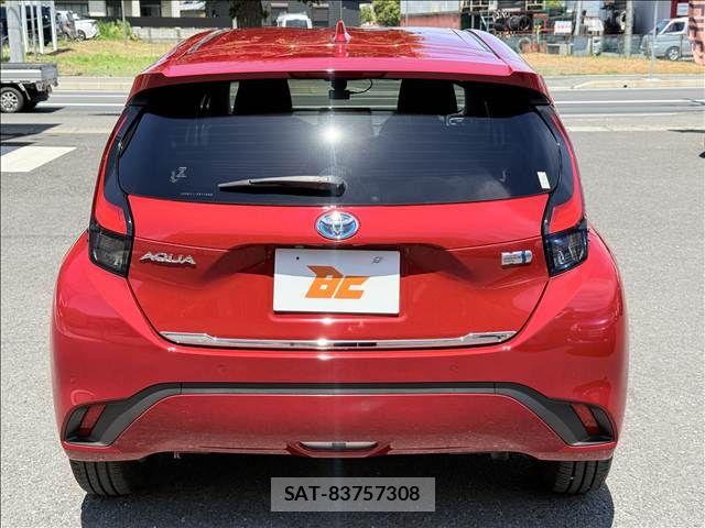 Toyota AQUA 2021-08 7960474-22