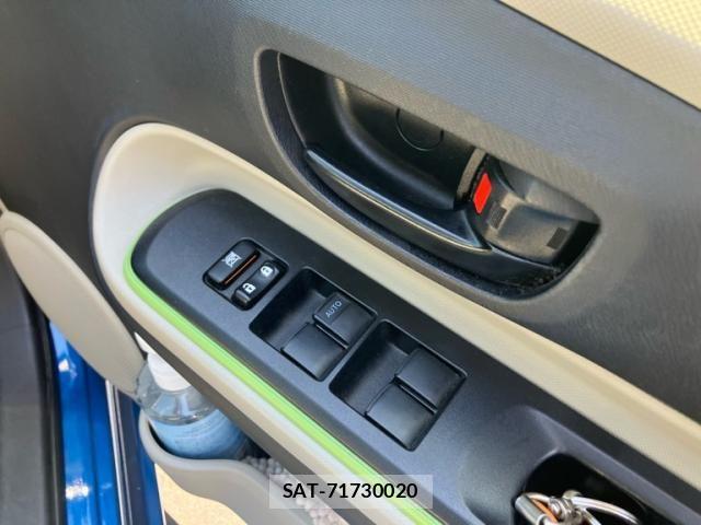 Toyota AQUA 2012-12 7960502-16