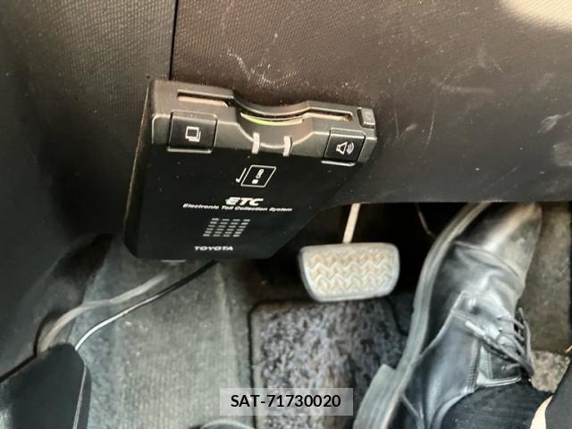 Toyota AQUA 2012-12 7960502-18
