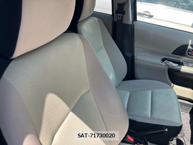 Toyota AQUA 2012-12 7960502-8