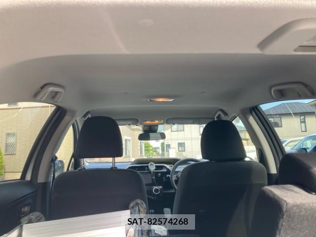 Toyota AQUA 2017-12 7960490-11