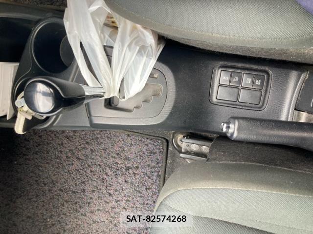 Toyota AQUA 2017-12 7960490-22