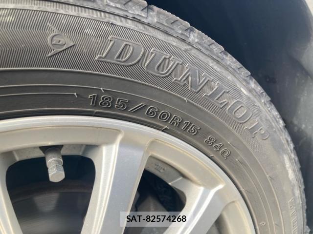 Toyota AQUA 2017-12 7960490-8