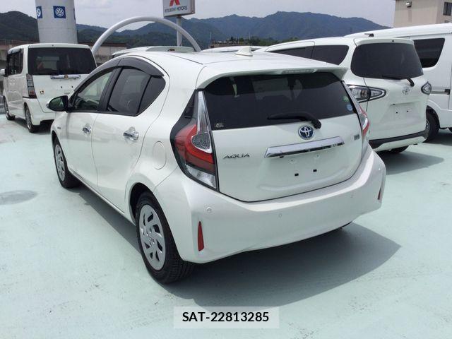 Toyota AQUA 2019-03 7960472-3