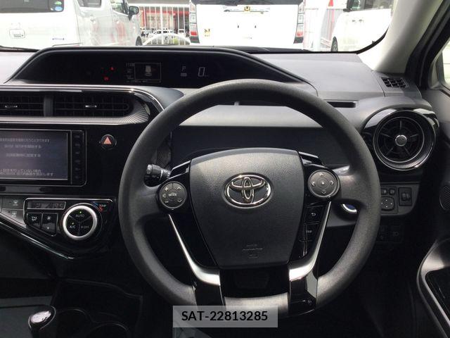 Toyota AQUA 2019-03 7960472-6