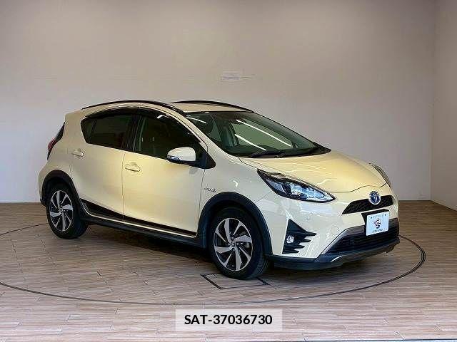 Toyota AQUA 2017-10 7960473-14