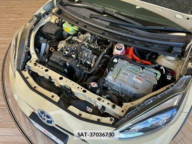 Toyota AQUA 2017-10 7960473-19