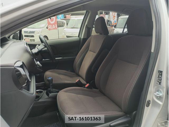 Toyota AQUA 2017-12 7960481-10