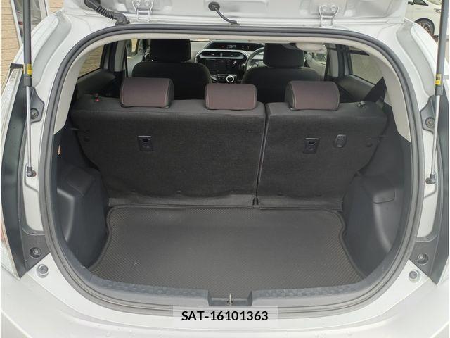 Toyota AQUA 2017-12 7960481-14