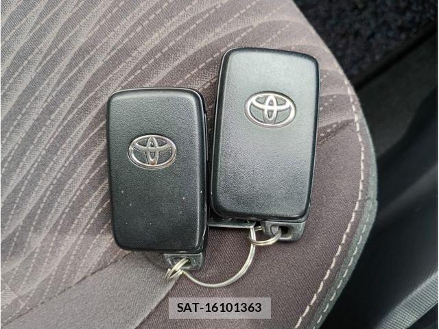 Toyota AQUA 2017-12 7960481-17