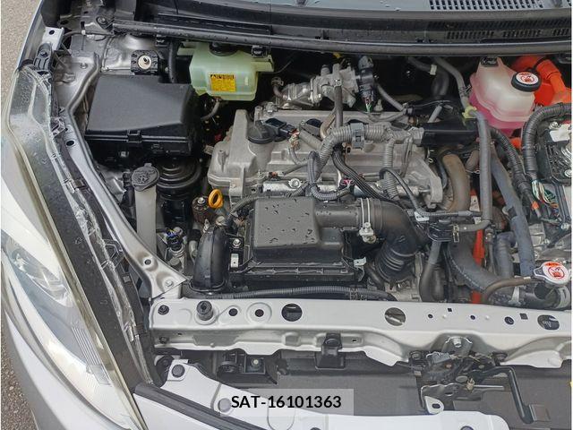 Toyota AQUA 2017-12 7960481-22