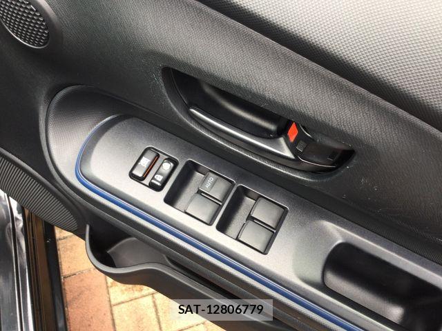 Toyota AQUA 2017-06 7960480-16