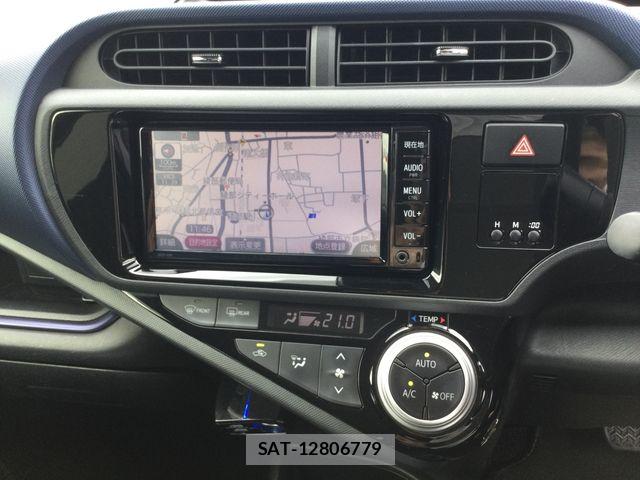 Toyota AQUA 2017-06 7960480-8