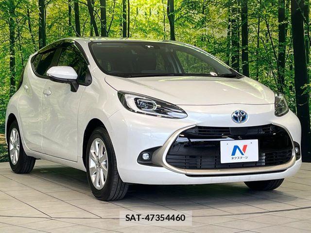 Toyota AQUA 2024-08 7960465-15