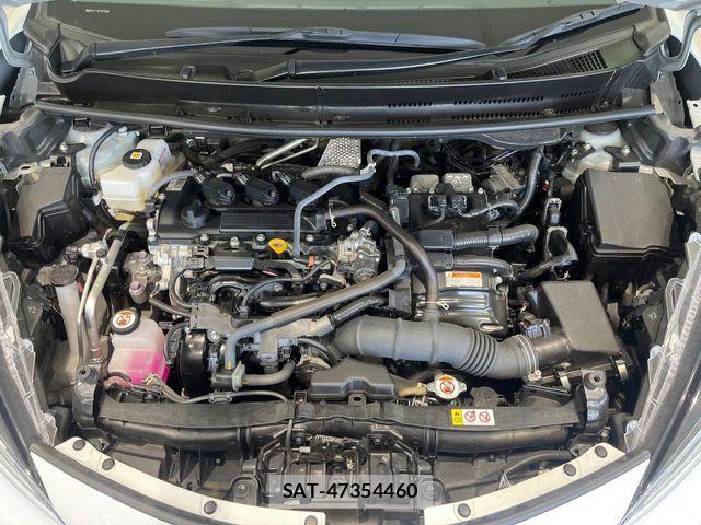 Toyota AQUA 2024-08 7960465-17