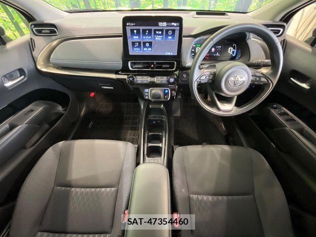 Toyota AQUA 2024-08 7960465-1