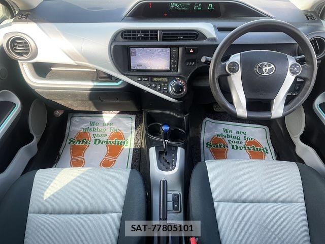 Toyota AQUA 2012-03 7960494-1