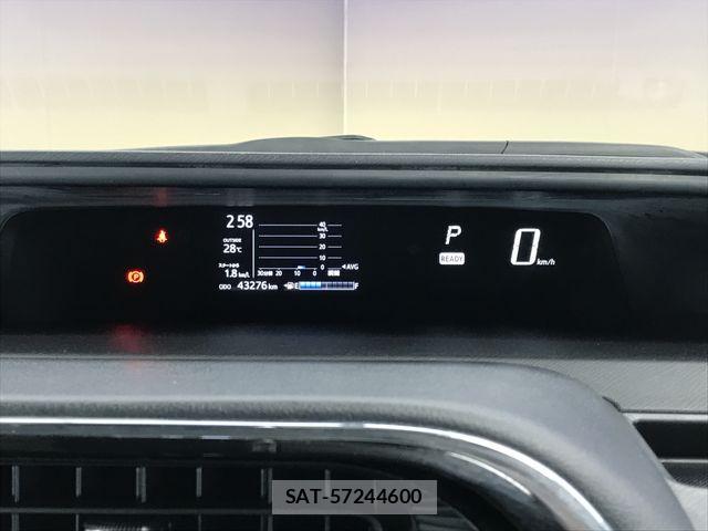 Toyota AQUA 2018-11 7960478-14
