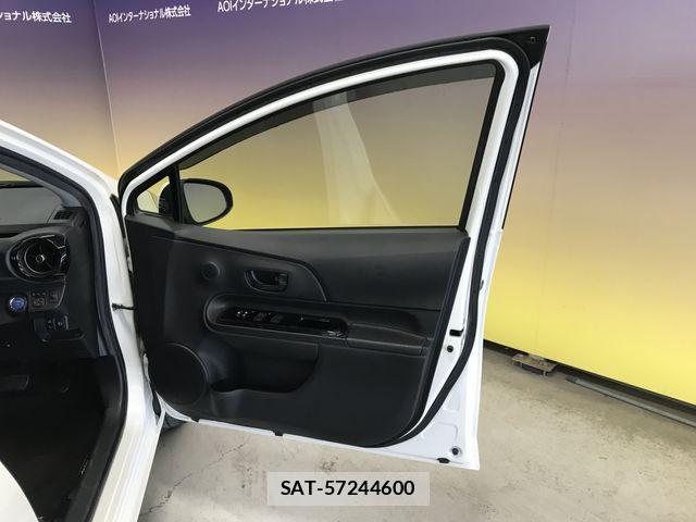 Toyota AQUA 2018-11 7960478-19