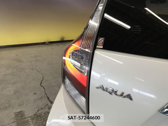 Toyota AQUA 2018-11 7960478-24