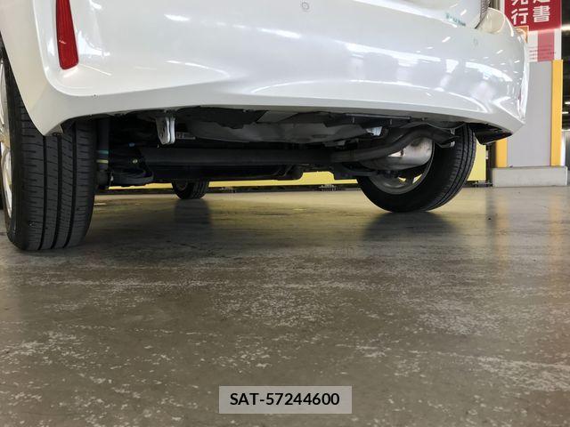 Toyota AQUA 2018-11 7960478-25