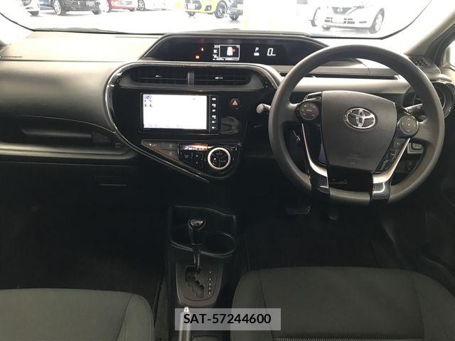 Toyota AQUA 2018-11 7960478-6