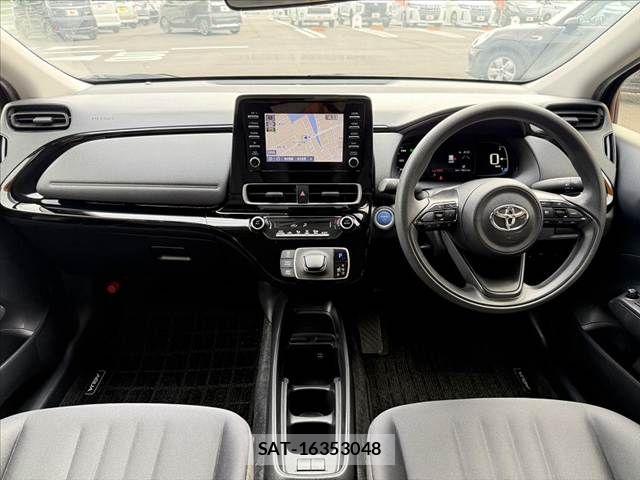 Toyota AQUA 2021-11 7960479-1