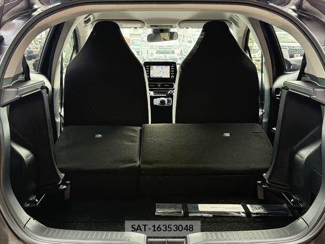 Toyota AQUA 2021-11 7960479-20
