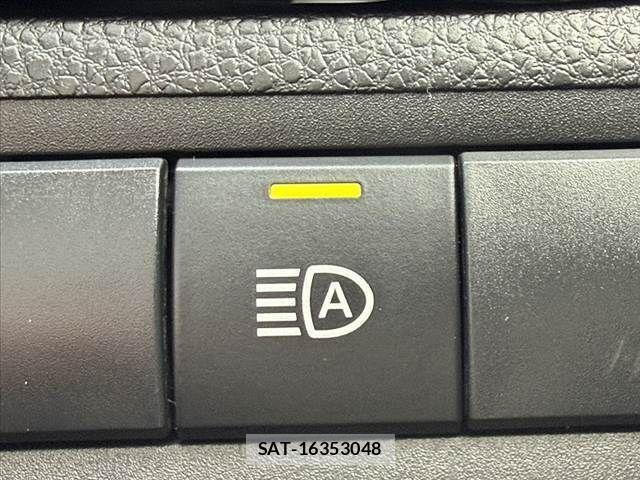Toyota AQUA 2021-11 7960479-26