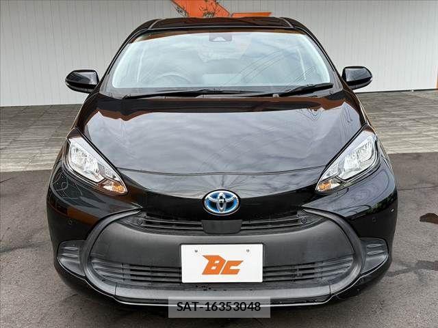 Toyota AQUA 2021-11 7960479-8