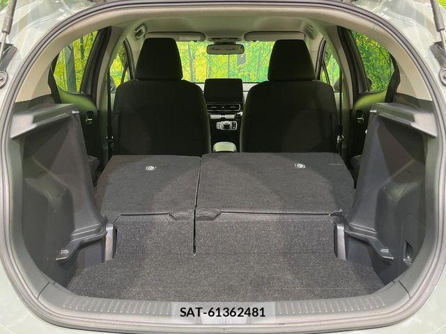Toyota AQUA 2021-07 7978466-9