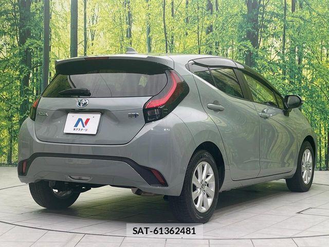 Toyota AQUA 2021-07 7978466-16