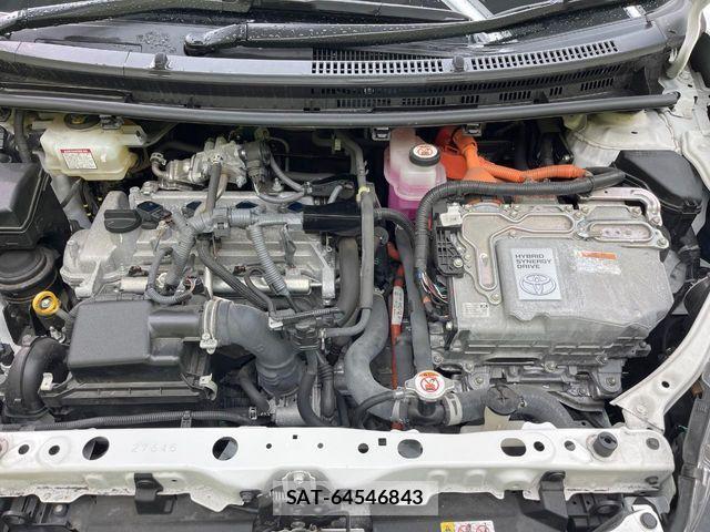 Toyota AQUA 2021-06 7978473-17