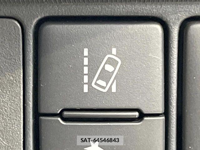 Toyota AQUA 2021-06 7978473-5