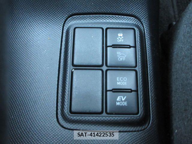 Toyota AQUA 2019-03 7978475-12